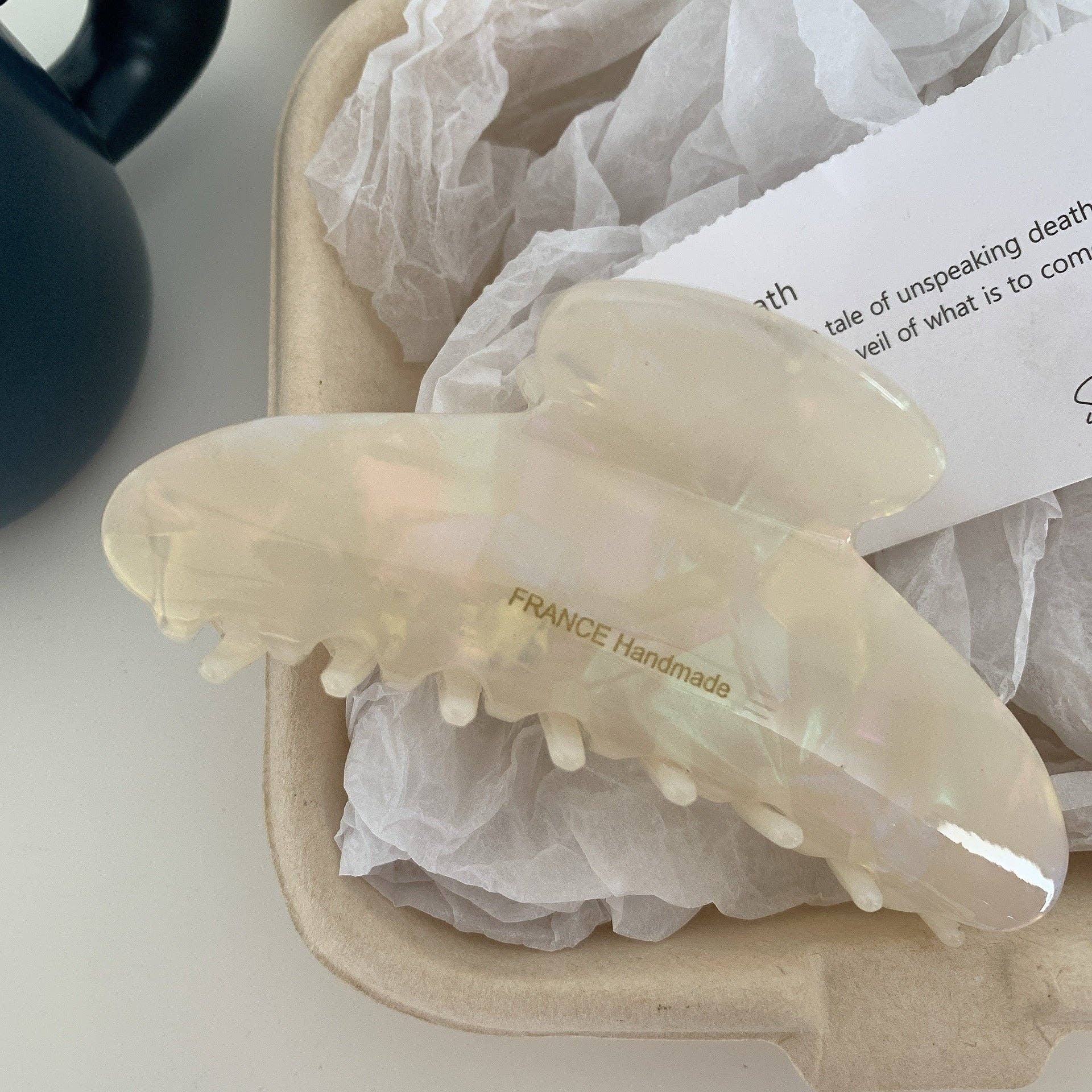 The Everyday Claw Clip – Cream